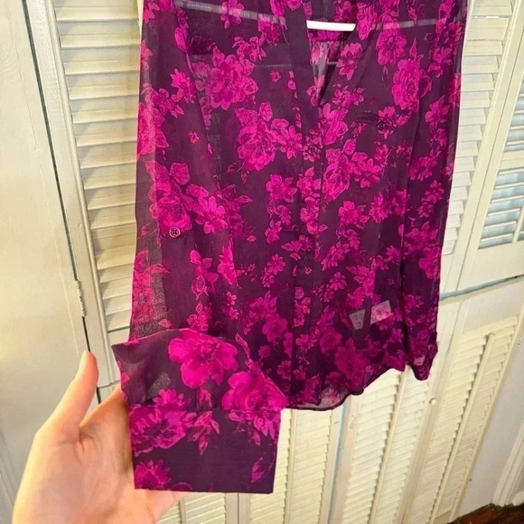 Kut From the kloth Mock neck sheer floral blouse - Picture 3 of 6